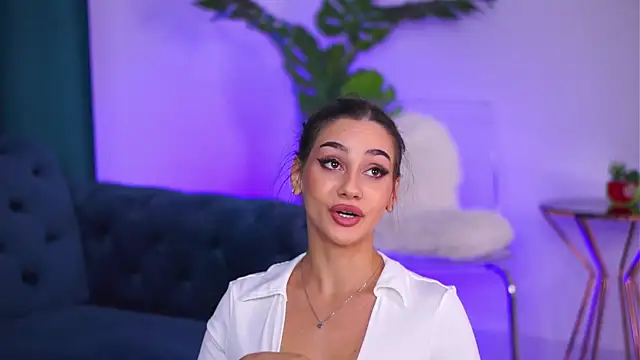 NinaSolenne online show from January 14, 8:14 pm