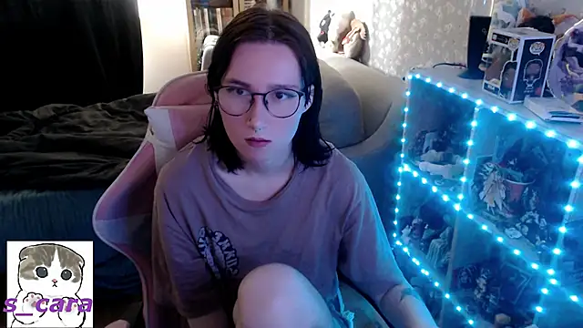 Snapshot of s_cara chatting on September 11, 10:26 am s cara online show from September 11, 10:26 am