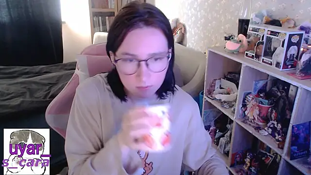 Snapshot of s_cara chatting on September 22, 12:51 pm s cara online show from September 22, 12:51 pm