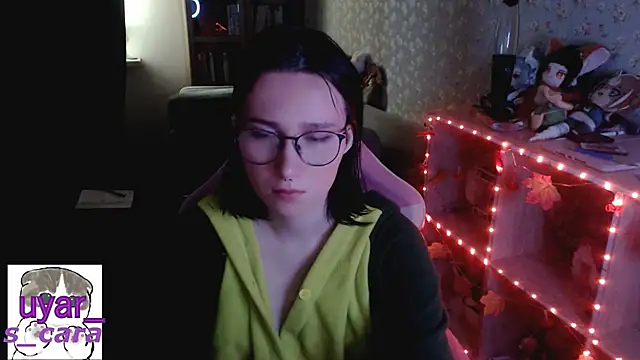 Snapshot of s_cara chatting on October 4, 1:42 pm s cara online show from October 4, 1:42 pm