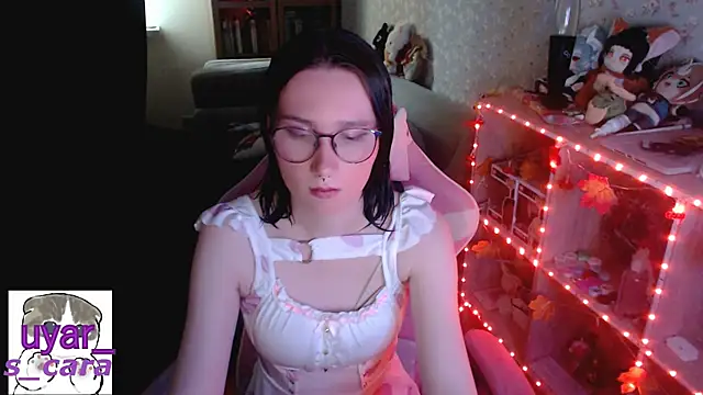 Snapshot of s_cara chatting on October 8, 2:14 pm s cara online show from October 8, 2:14 pm