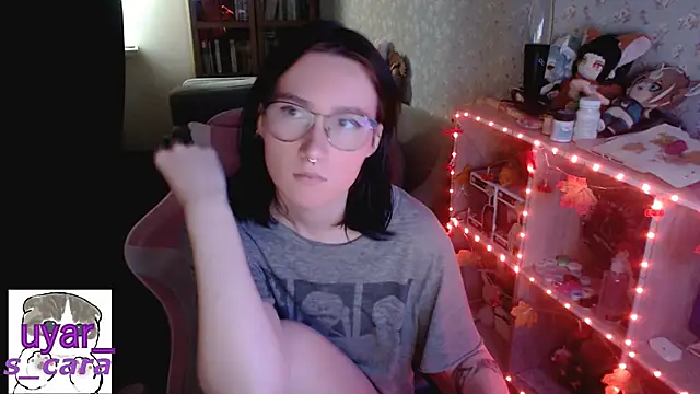 Snapshot of s_cara chatting on October 9, 12:25 pm s cara online show from October 9, 12:25 pm