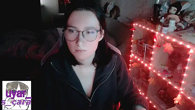 Snapshot of s_cara chatting on October 14, 11:00 am s cara online show from October 14, 11:00 am