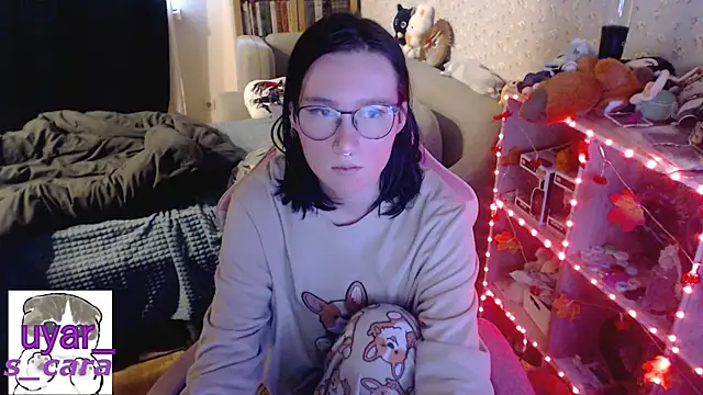 Snapshot of s_cara chatting on October 25, 11:29 am s cara online show from October 25, 11:29 am