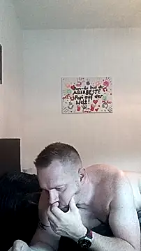 Snapshot of HotMichiSG chatting on November 2, 8:06 am HotMichiSG online show from November 2, 8:06 am