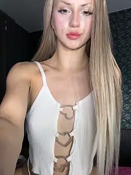 FavoriteKira online show from May 23, 6:56 pm