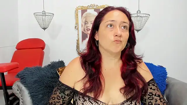 naughty milf esmeralda online show from May 21, 2:18 am