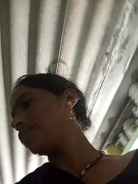 MISS LOVE 001 online show from September 19, 6:19 pm