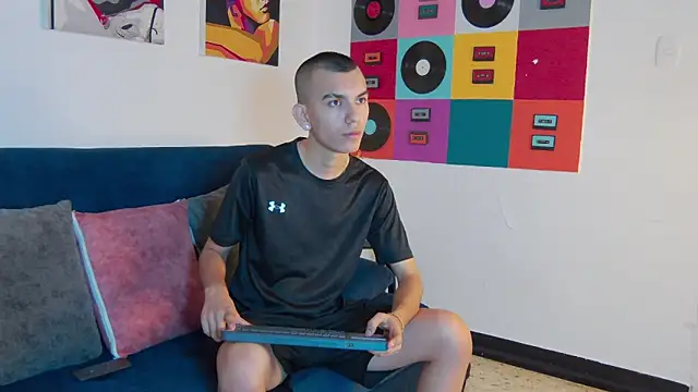 RowanCley online show from October 18, 12:50 pm