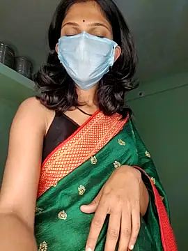 Shivani2002 online show from February 21, 5:14 pm