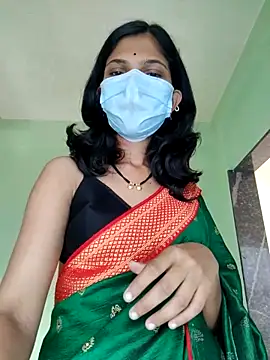 Shivani2002 online show from March 22, 3:10 am