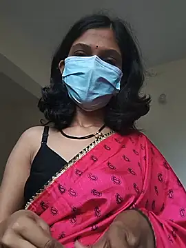Snapshot of Shivani2002 chatting on July 1, 8:27 am Shivani2002 online show from July 1, 8:27 am