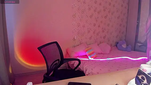 Alice next door online show from February 23, 2:03 pm