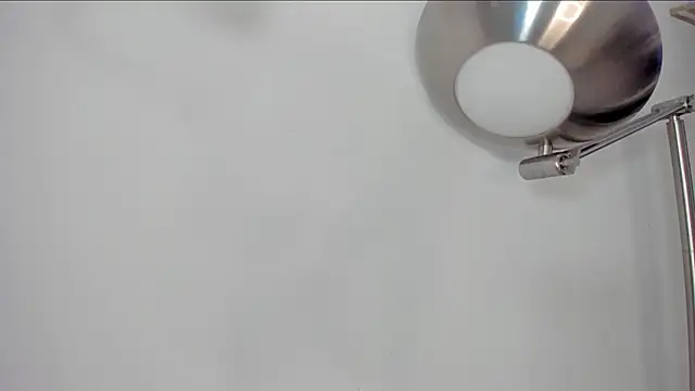 Snapshot of cinnia_ chatting on February 23, 11:07 am cinnia online show from February 23, 11:07 am