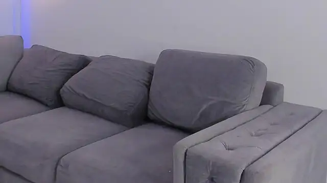 Snapshot of cinnia_ chatting on February 27, 10:59 am cinnia online show from February 27, 10:59 am