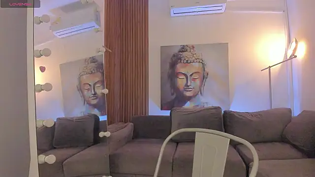 Snapshot of cinnia_ chatting on March 4, 11:16 am cinnia online show from March 4, 11:16 am