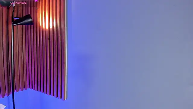 Snapshot of cinnia_ chatting on March 14, 11:15 am cinnia online show from March 14, 11:15 am