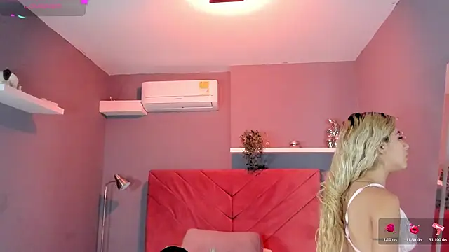 Snapshot of cinnia_ chatting on March 28, 11:21 am cinnia online show from March 28, 11:21 am