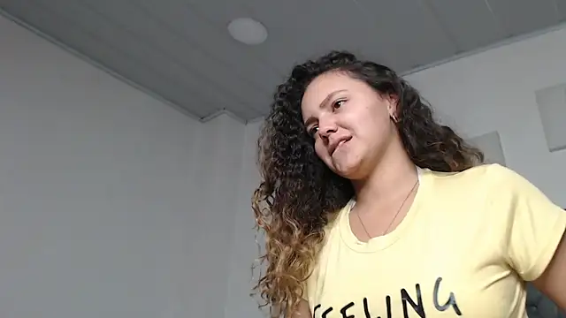 Giia Monroe online show from November 21, 3:11 pm