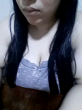 Snapshot of Madam-bezoul- chatting on October 18, 7:25 pm Madam-bezoul- online show from October 18, 7:25 pm