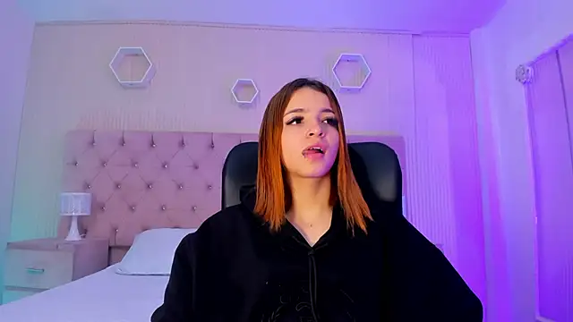 Snapshot of MadisonSky_ chatting on October 18, 12:39 pm MadisonSky online show from October 18, 12:39 pm