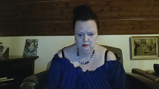 TiffanyMature online show from May 4, 8:05 pm