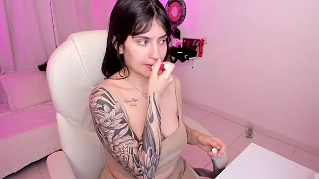 Snapshot of kurito_ chatting on October 12, 3:49 am kurito  online show from October 12, 3:49 am