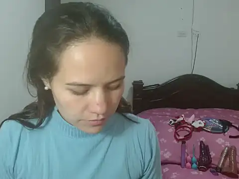 Snapshot of yarafuckass chatting on October 17, 8:22 pm yarafuckass online show from October 17, 8:22 pm