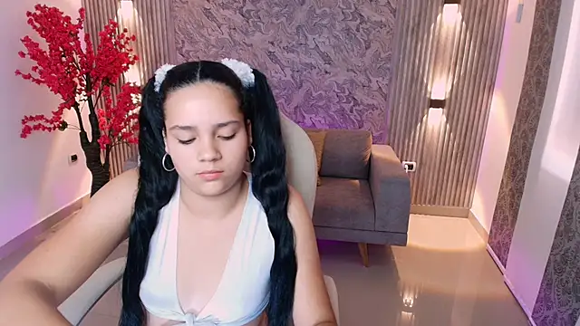 karlie small online show from September 20, 7:37 pm