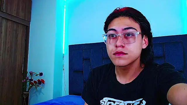 dirty model online show from October 3, 4:20 am