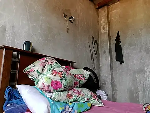 dirty model online show from May 9, 6:02 pm