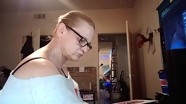 PremiumKitty online show from March 30, 9:05 pm