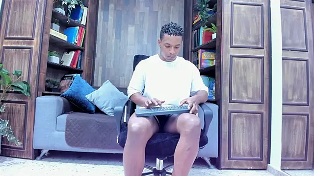 Snapshot of ItaloMoore chatting on September 20, 1:12 pm ItaloMoore online show from September 20, 1:12 pm