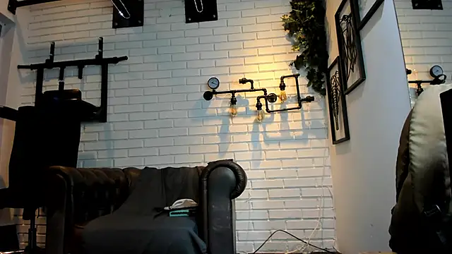 Snapshot of ItaloMoore chatting on September 23, 11:13 am ItaloMoore online show from September 23, 11:13 am