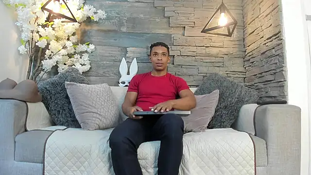 Snapshot of ItaloMoore chatting on October 12, 12:04 pm ItaloMoore online show from October 12, 12:04 pm