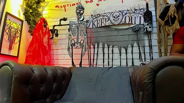 Snapshot of ItaloMoore chatting on November 1, 11:12 am ItaloMoore online show from November 1, 11:12 am