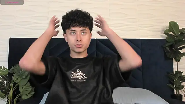 NoahDupont online show from October 5, 8:07 pm