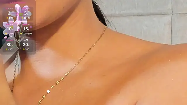 VioletHilton online show from October 16, 10:00 pm