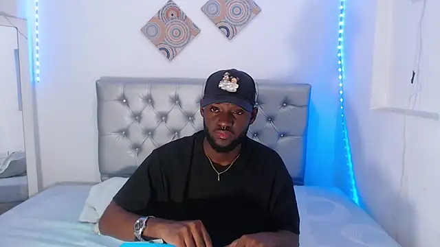 eebony stallion online show from November 26, 7:26 pm