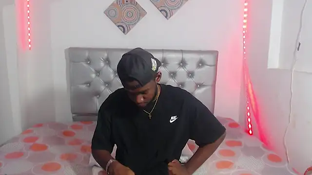 eebony stallion online show from December 4, 6:49 pm