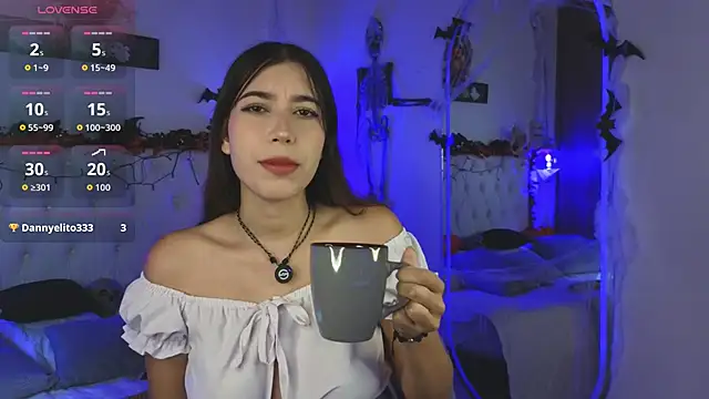 lila min online show from October 27, 1:59 pm