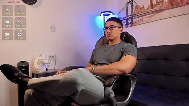 Dash Bukoski online show from December 22, 1:30 pm