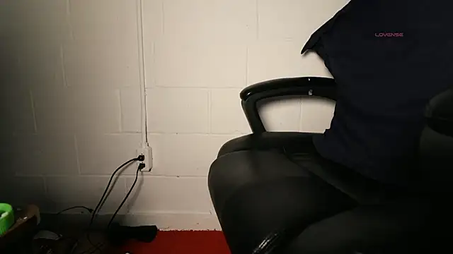 Snapshot of zaddytrey chatting on March 12, 2:56 pm zaddytrey online show from March 12, 2:56 pm