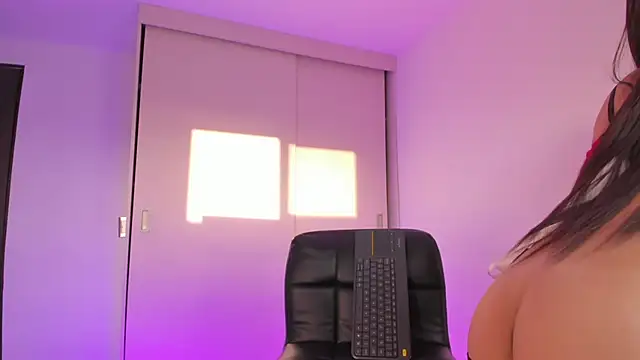 BabyMiaa   online show from October 21, 10:10 pm