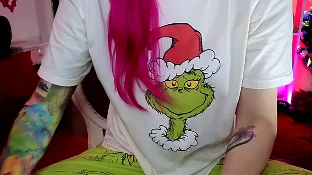 Snapshot of kulteacher chatting on December 21, 9:16 am kulteacher online show from December 21, 9:16 am