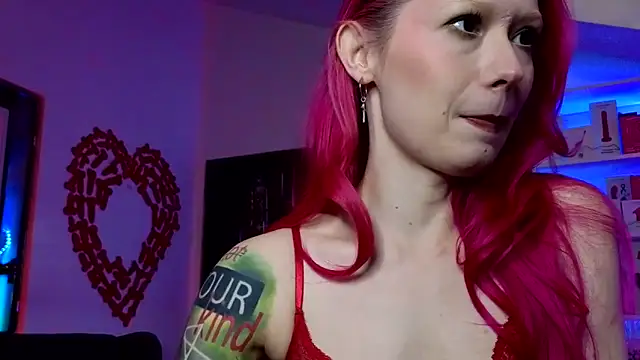 Snapshot of kulteacher chatting on March 19, 10:52 am kulteacher online show from March 19, 10:52 am