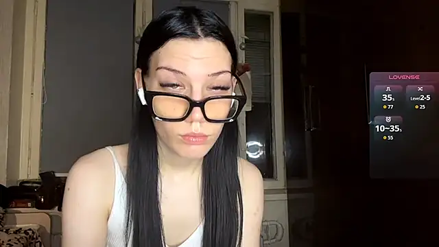 AlfredaBillegas online show from September 28, 6:13 pm