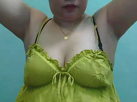 Snapshot of sexychubb101 chatting on October 8, 3:04 am sexychubb101 online show from October 8, 3:04 am