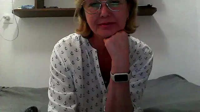 IrynaMolbertx online show from September 26, 6:01 pm