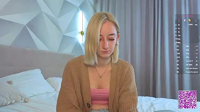 JodeeThu online show from October 18, 5:10 am